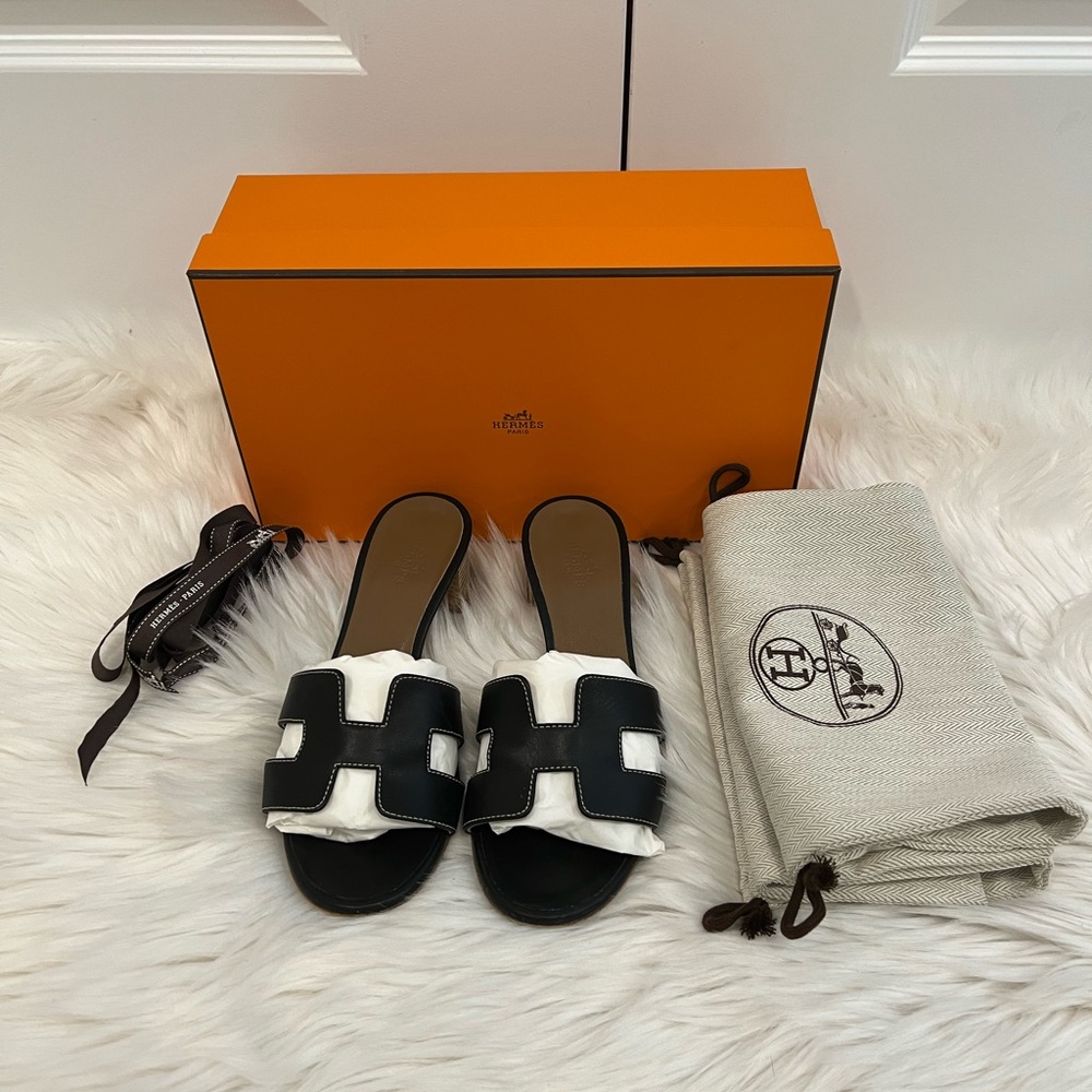 Hermes Oasis sandals